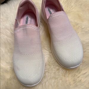 Sketchers slip on shoes